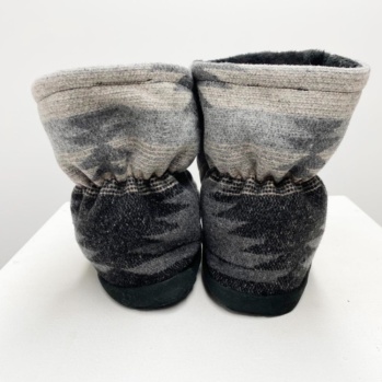 Taho Navaho slippers